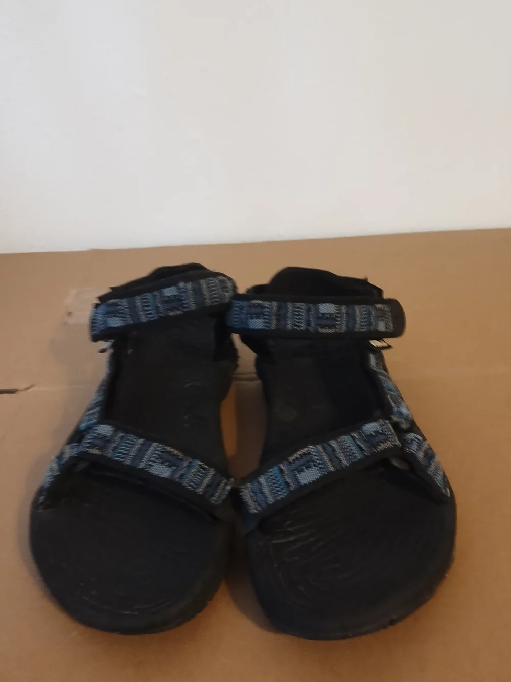 Teva Men's USA size 10/UK size 8.5 Black Blue terradactyl Outdoor Sport Sandals